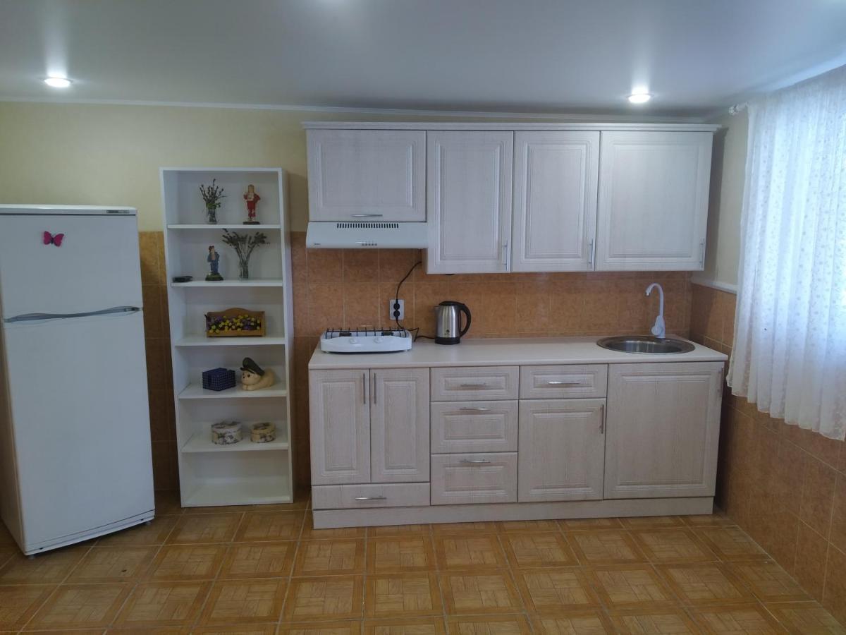 Guest House Liel Sukhumi Ngoại thất bức ảnh
