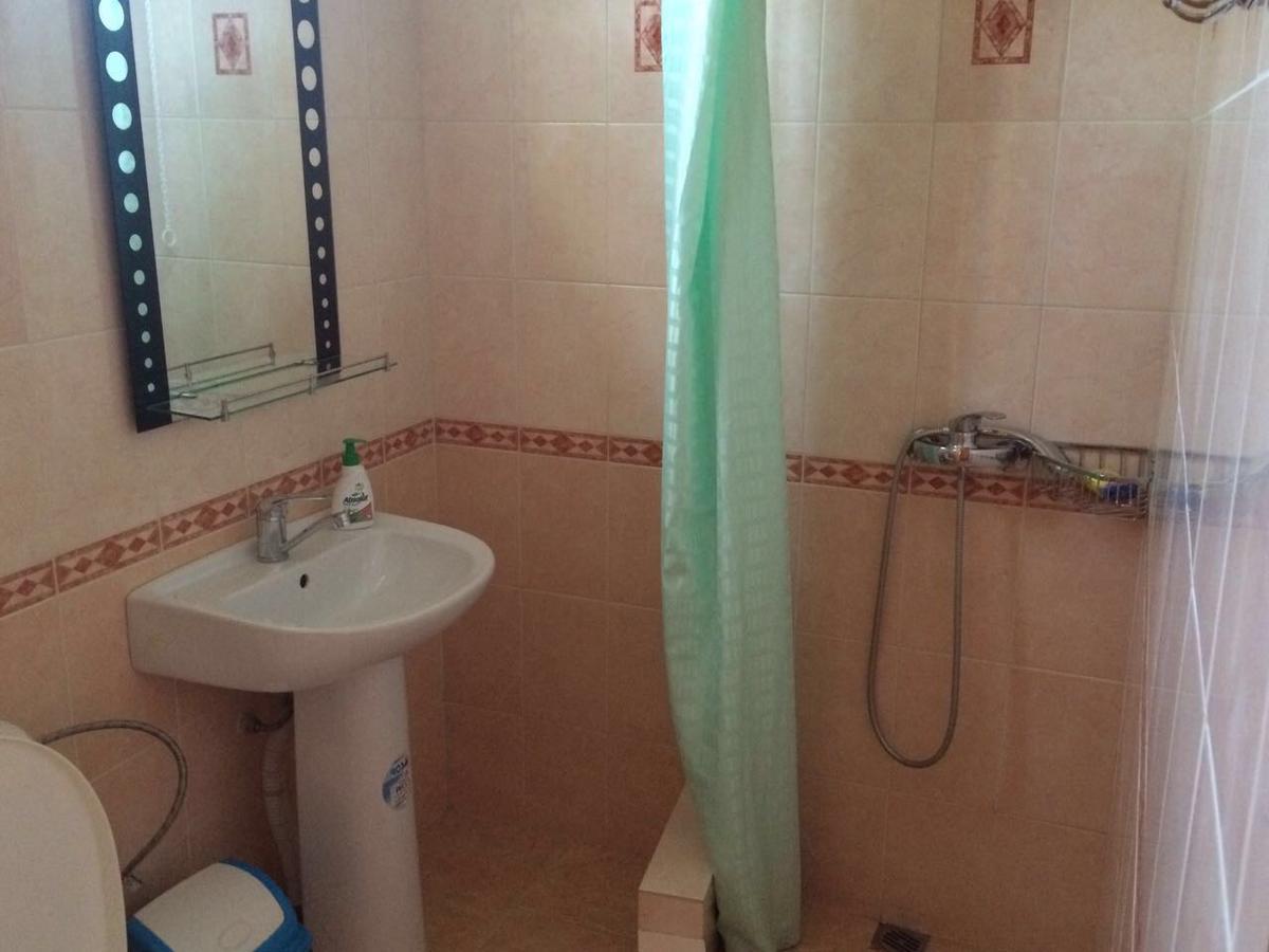 Guest House Liel Sukhumi Ngoại thất bức ảnh