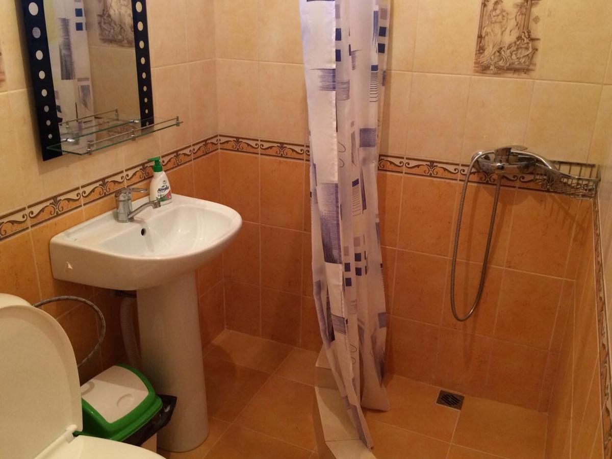 Guest House Liel Sukhumi Ngoại thất bức ảnh