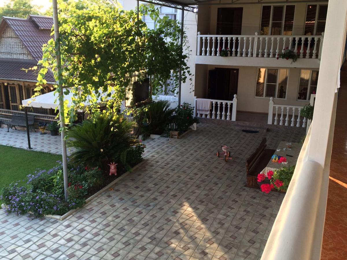 Guest House Liel Sukhumi Ngoại thất bức ảnh